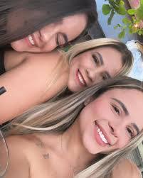 Larissa Mares's Instagram, Twitter & Facebook