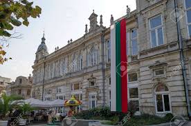 145 000 einwohner*innen die fünftgrößte stadt bulgariens; Altes Gebaude Mit Reicher Dekoration Im Zentrum Von Ruse Stadt Bulgarien Lizenzfreie Fotos Bilder Und Stock Fotografie Image 37647244