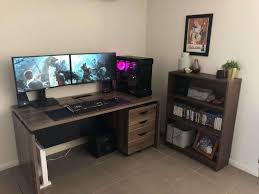 Gaming Schreibtisch Selber Bauen Einfache Diy Ideen Fur Den Spielspass In 2020 Schreibtisch Selber Bauen Haus Schreibtischideen