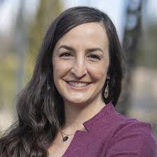 Caitlin Stevenson's Instagram, Twitter & Facebook