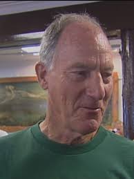 Lou Whittaker, among the most famous American mountaineers, has died at age  95