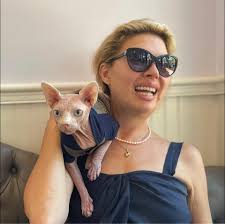 This guy (Bow'ee) cracks me up