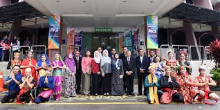 Hello everyone, i'm a teacher and i can't wait to politeknik malaysia. Politeknik Kuching Sarawak Becomes The First Institution Visited By Apacc In Borneo