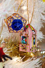 20 More Diy Harry Potter Christmas Ornaments In 2020 Harry Potter Christmas Ornaments Harry Potter Christmas Harry Potter Christmas Decorations