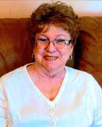 Earlene Ross's Instagram, Twitter & Facebook