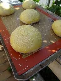 Les Buns Les Plus Parfaits Les Douceurs De La Famille Praline Repas Faibles En Calories Recette Buns Recettes De Cuisine