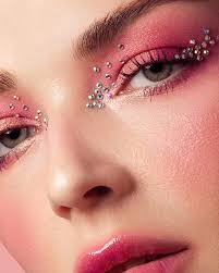 FÁBIÁN DÓRA SMINKES (@dora.fabian.makeup) • Instagram photos and videos