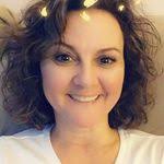 Deana Goss's Instagram, Twitter & Facebook