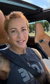 Amber Danley's Instagram, Twitter & Facebook