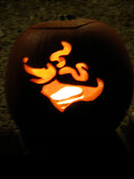 The pumpkin sings jack's song and lights up, so you'll have music and brighten up the dark night! Pumpkin Carving Stevescape