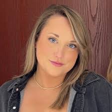 Abigail Willey's Instagram, Twitter & Facebook