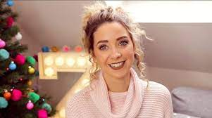 Pin By Zoe On Zoella Zoe Sugg Style Makeup Curly Ponytail Hair Inspiration Ponytail
