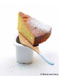 Gateau Au Yaourt Pour 8 Personnes Recettes Elle A Table Recette Gateau Yaourt Recette Gateau Au Yaourt Recette Gateau