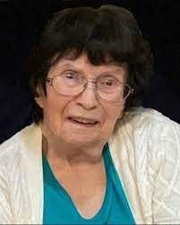 Krista Moen's Instagram, Twitter & Facebook