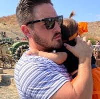 Steven Fenner's Instagram, Twitter & Facebook