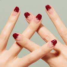 紗栄子も菜々緒も バレンタインにおすすめ小悪魔赤ネイル locari ロカリ minimalist nails red nails french nails