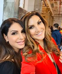 On today's Juicy Scoop I have Jennifer...