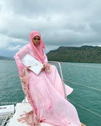 Jalan raya kat langkawi ni tak sesak, tak jemmm so tak perlu risau semua dekat2 jer kalau. Saya Bekerja Bukan Bercuti Di Langkawi Alyah Malay News Malaysian Newspapers From Kuala Lumpur