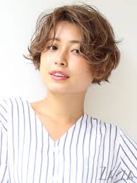 28 Japanese Style Short Haircuts To Get Inspiration For Your Next Hairstyle Short Hair Styles Curly Hair Styles Naturally Japanese Short Hair