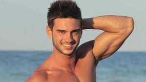 Dorian laurentiu popa is a romanian film actor ,singer and tv presenter. Dorian Popa Dezvaluie Cel Mai Tare Mesaj De Dragoste O Admiratoare Mi A Aruncat Un Biletel Pe Scena Ce Scria In El L A Amuzat Teribil Romanii Au Talent Protv