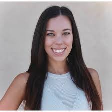 Alicia Comer's Instagram, Twitter & Facebook