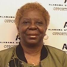 Maxine Oliver's Instagram, Twitter & Facebook