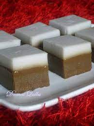 Tumis setengah labu bawang holland, 1 sudu cili kisar dan 2 batang sosej dadu kecil, gula dan garam & lada hitam. Kuali Mama Kuih Talam Gula Merah Bahan Bahan Lapisan Facebook