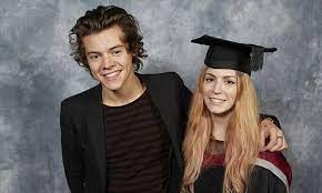 Maybe you would like to learn more about one of these? One Direction S Harry Styles Cheers On Sister Gemma At Her Graduation Daily Mail Online