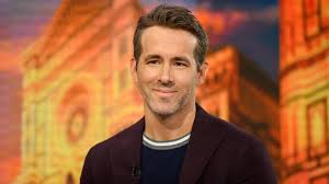 Blake lively shared a video of her husband ryan reynolds serving as her hair colorist amid the. Ryan Reynolds In Quarantine With Daughters During Coronavirus Pandemic