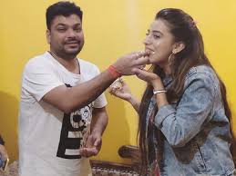 Bhojpuri sensation Akshara Singh celebrates music director Ashish Verma's  birthday