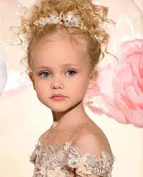 Pretty Girl Coiffure Fillette Mariage Jolies Petites Filles Coiffure Mariage