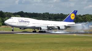 Twente airport and lufthansa have now received permission from netherland's human environment and transport inspectorate for the 747s to take off. 4k 3 Lufthansa Boeing 747 S Arriving At Twente Airport For Long Term Storage Youtube