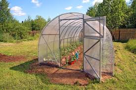 The site provides detailed instructions with pictures and measurements. Hoop House Plans Free The Best You Ll Find On The Internet