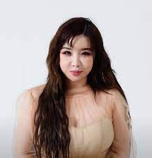 Park bom (born march 24, 1984), previously known mononymously as bom, is a south korean singer. Park Bom Wikipedia