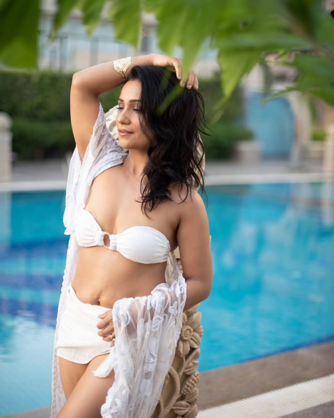 Pool Side Makeup product image