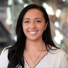 Kristin Comer's Instagram, Twitter & Facebook