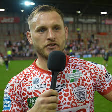 🎁 We have Ed Chamberlain here, who talks about just how being unique is a  gift more than anything else. A Team Hub Leigh Trust #Leythers 🔴