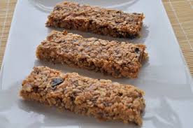 Les Flocons D Avoine Sont Riches En Fibres Et Diminuent Les Risques De Maladies Cardio Vasculai Recette Barre De Cereales Recettes De Cuisine Barre De Cereales
