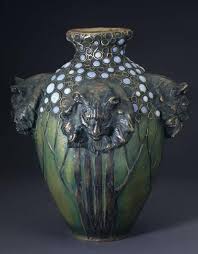 Gres Bijou Vase By Amphora Bohemia Circa 1905 Brohan Museum In Berlin Special Exhibit On Wildlife In Art Nouv Art Nouveau Cat Pottery Art Art Nouveau Jewelry