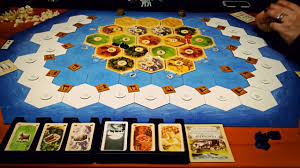 Navigaţi pe ape necunoscute pentru a coloniza insulele nou descoperite. Timelapse Catan Dragoni Comori Si Exploratori V2 Youtube