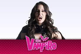 Mira los capítulos de chica vampiro, donde una humana con padres vampiros es transformada después de un accidente para salvarse, y deberá llevar una doble vida. Chica Vampiro