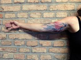 Tattoo auf der innenseite des oberarms ist perfekt für die kleinen und dezenten tattoos geeignet. 1001 Ideen Fur Ein Oberarm Tattoo Die Besten Designs