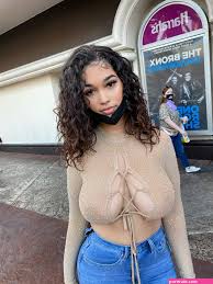 Lexi2legit clothes tightening her and showing her breast nude pics |  PORNrain.com