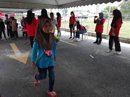 Ahmad razali, ahmad h nizam, ahmad h i, l n razali. Pelajar Bakti Siswa Upm Pererat Hubungan Komuniti Kampung Dato Ahmad Razali Dengkil Pusat Kokurikulum Dan Pembangunan Pelajar