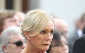 Lucie vondráčková vystudovala konzervatoř, a pak nastoupila na filozofickou fakultu univerzity karlovy, kde získala titul phdr. Helena Vondrackova Pusti Ji Na Pohreb Tatinka Lucie Nedorazi Ahaonline Cz