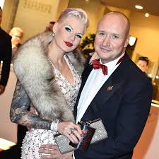She currently resides in germany. Melanie Muller Bittere Enttauschung Ihr Mann Mike Braucht Abstand Gala De