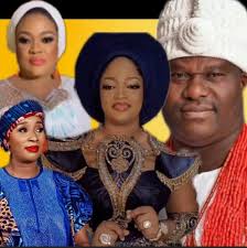 Queen Naomi In Shöck As Snàké...