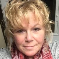 Shelley Deckard's Instagram, Twitter & Facebook