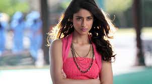 Ileana Dcruz In Pink Dress Wallpapers Wallpaper Hd Indian Celebrities 4k Wallpapers Images Photos And Background Wallpapers Den Beautiful Bollywood Actress Bollywood Actress Bollywood Actress Hot