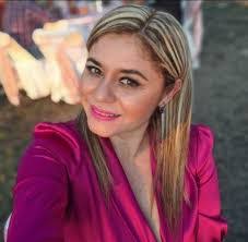 Karen Ronquillo's Instagram, Twitter & Facebook